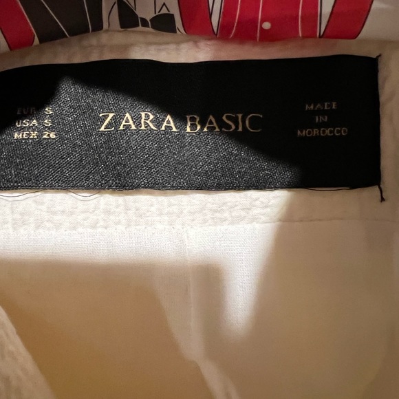 Zara white jacket with gold detailing - Picture 4 of 4